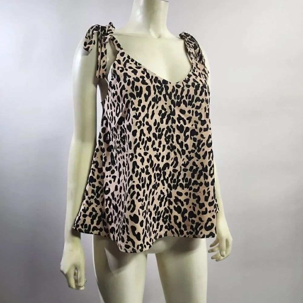 Sugar lips small top nwt R1